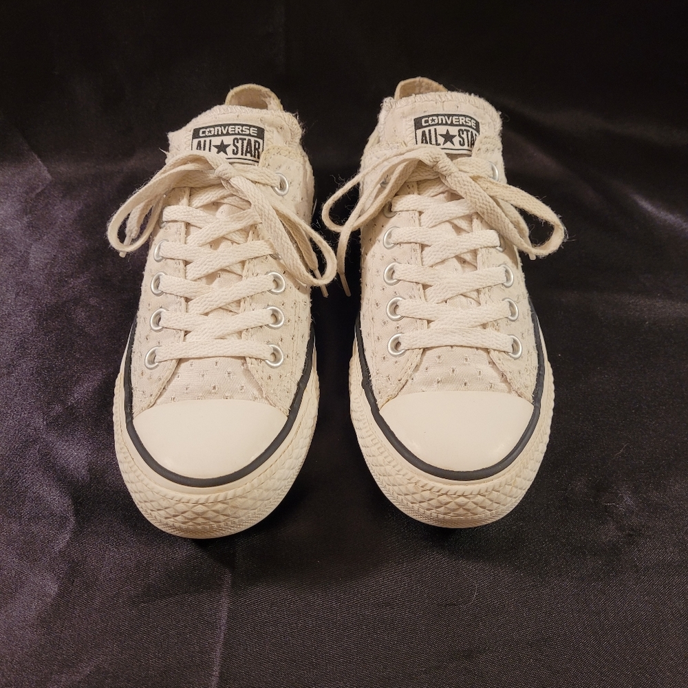 Women's Convers - Picture 3 of 12